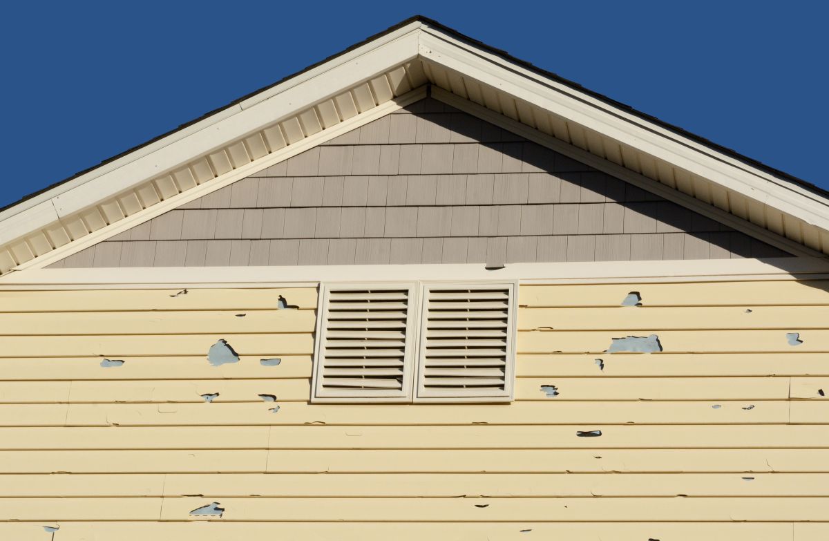 yellow sidings damaged after storm